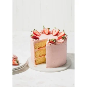 8 Inches Vanilla Cake With Strawberry Icing